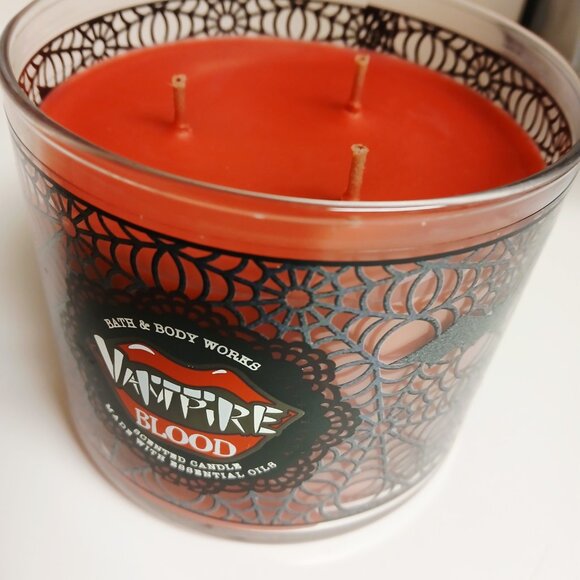 Vampire Blood Candle - 2019 Bath and Body Works Collection - Picture 2 of 6